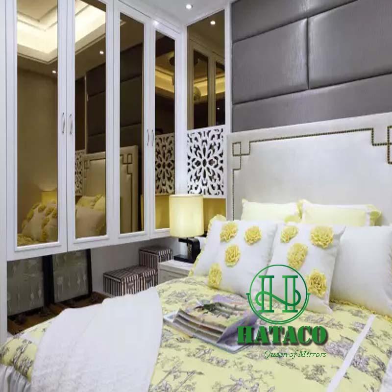 Gương phòng ngủ Queen