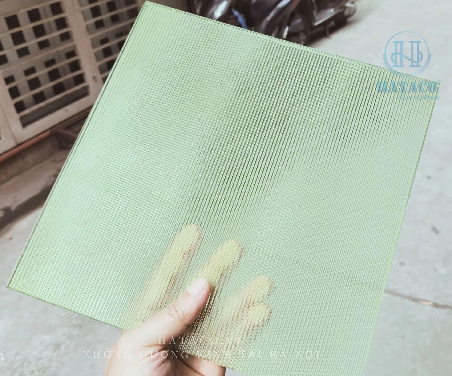 Báo Giá Kính Sọc - Kính Sóng Giá Xưởng. Đa Dạng Mẫu Mã- Cắt Kính Lấy Ngay